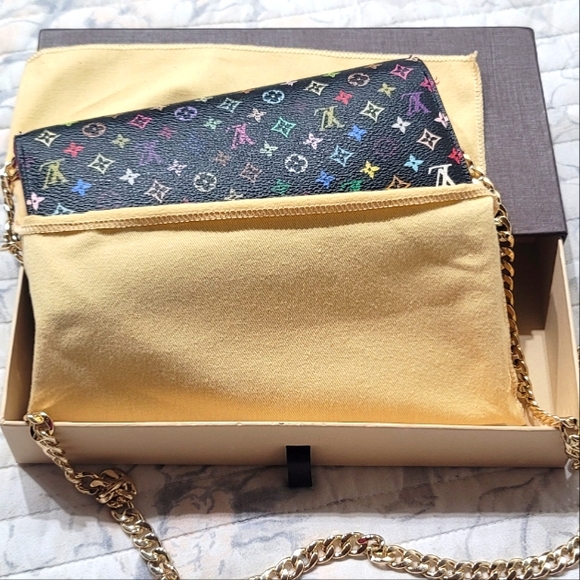 Louis Vuitton Monogram Zippy Wallet - Picture 3 of 16